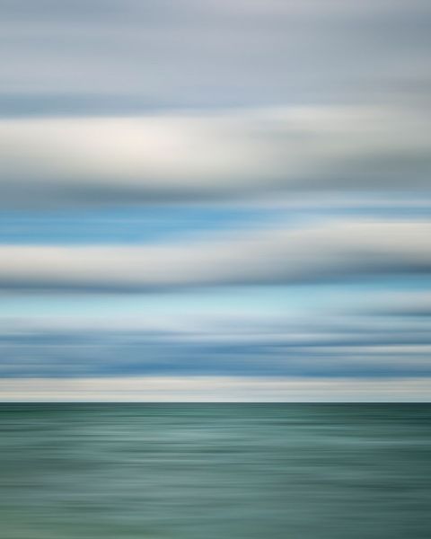 Collins, Ann 아티스트의 USA-Michigan-Mackinac Island Abstract blur of Lake Huron from Mission Point작품입니다.